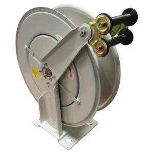 Retractable Hose Reel xe2x80x94 product photo